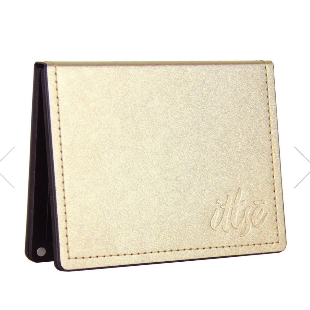 ITTSE Fulton eyeshadow quad - (2 for $40)